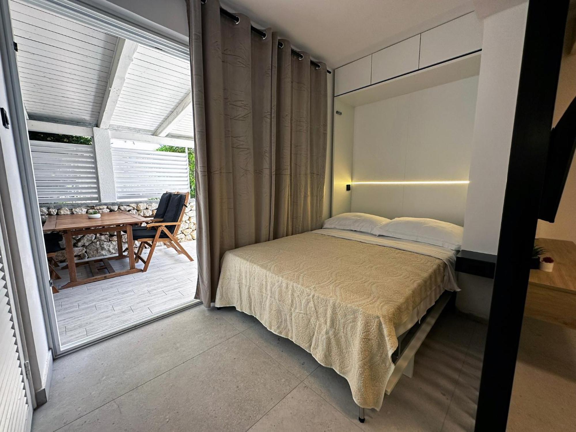 Studio Apartments Lace Novalja Exterior photo